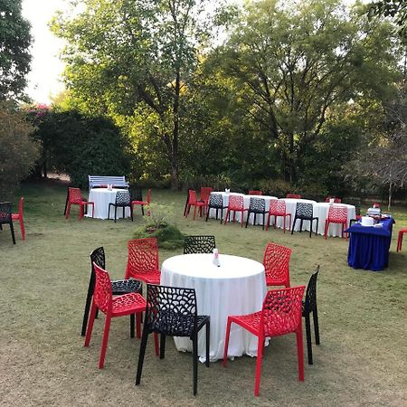 Baaz Jungle Resort Khawāsa Exterior foto